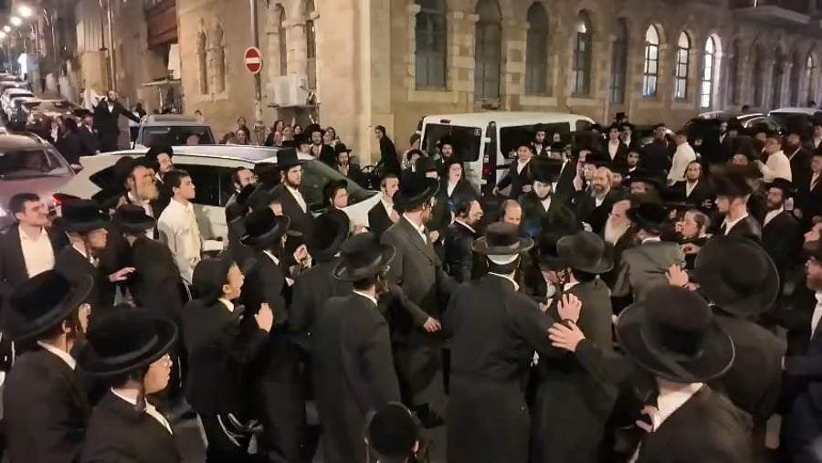 ההפגנה נגד האדמו"ר