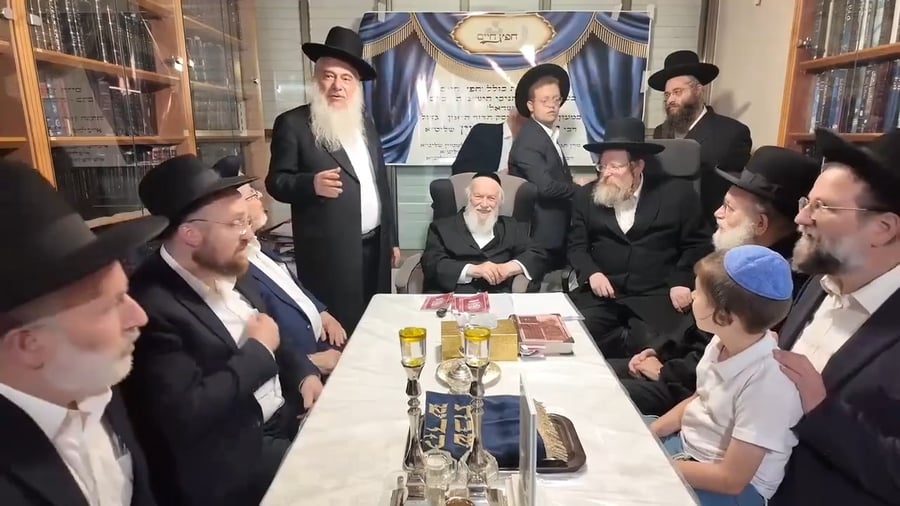 המעמד במעונו של הגר"י זילברשטיין