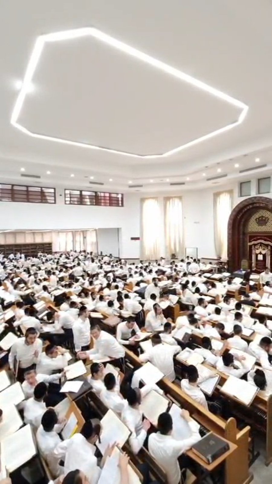 פתיחת הזמן בסלבודקה