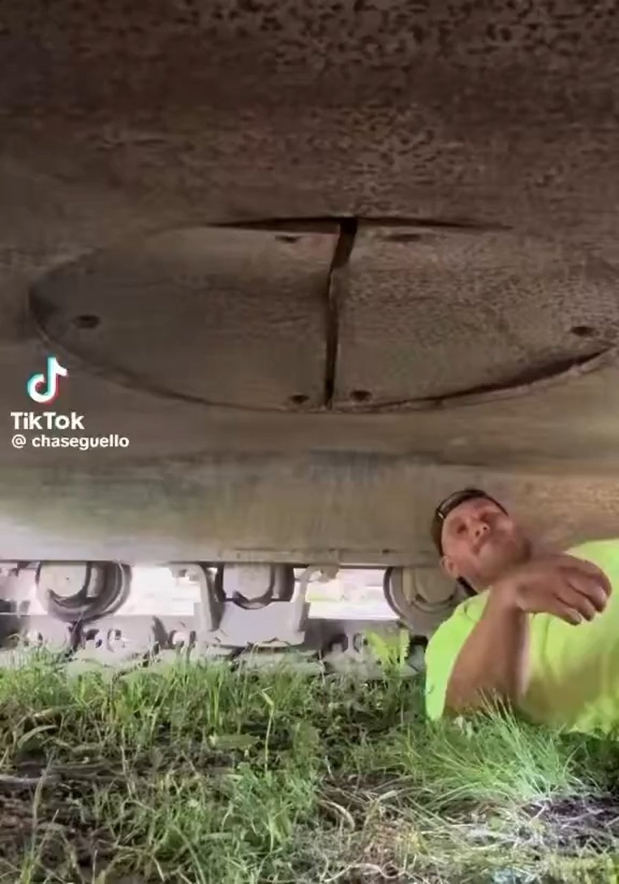 שמענו קולות: פירוק המחפר הסתיימה בקסדת בטיחות זעירה