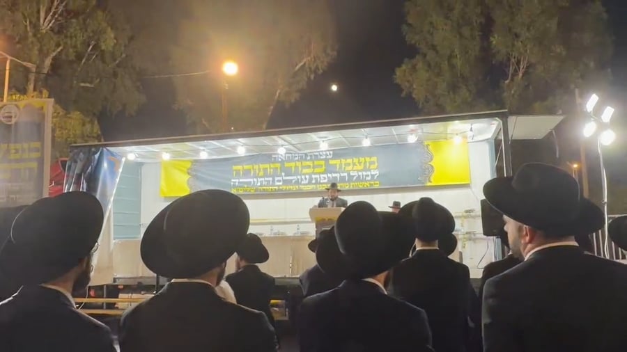 עצרת בכלא 10