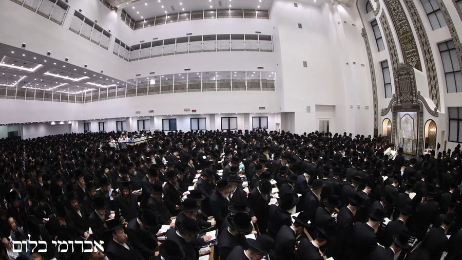 סליחות ראשונות בחצה"ק באבוב 45
