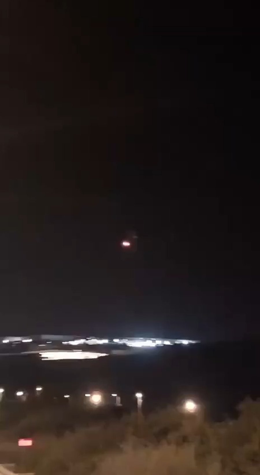 שימוש בטיל בליסטי ח'ורמשהר־3 או 4 המצויד בתחמושת מצרר, שפגע בבסיס האווירי מוופק א־סלטי בירדן