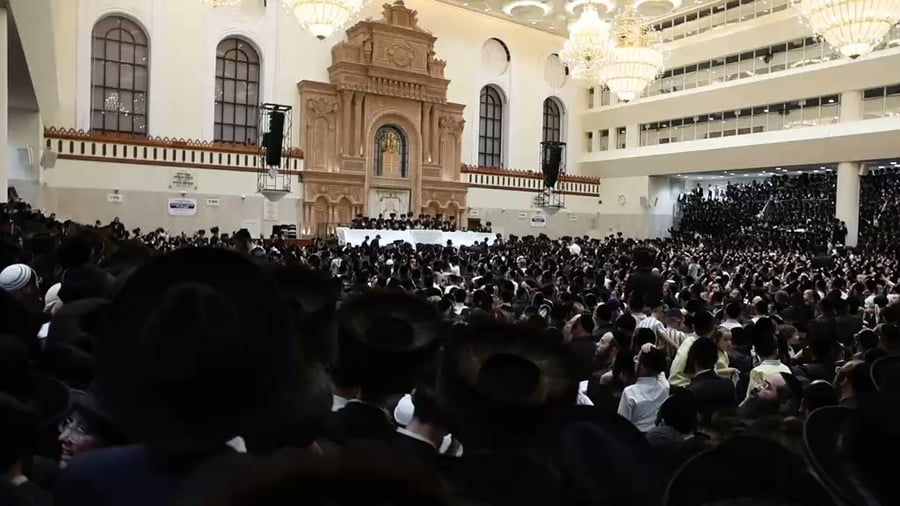 שמחת בית השואבה בויז'ניץ