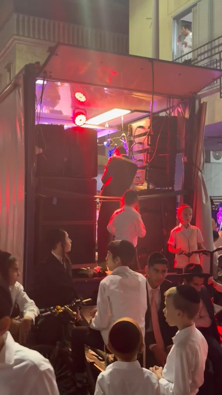 מהתהלוכה בבני ברק