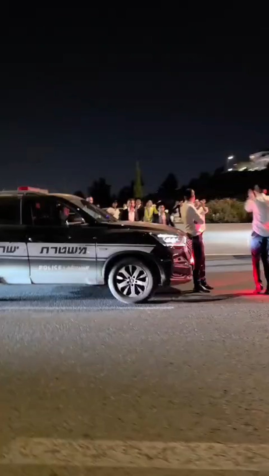 החסימה בכביש בגין