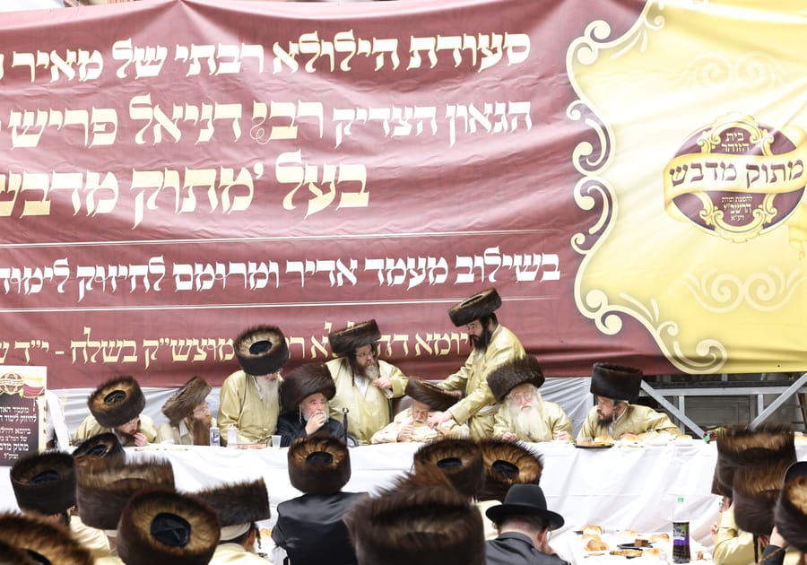 שלהבת של קדושה | המוני משתתפים בהילולת בעל ה'מתוק מדבש' זצ