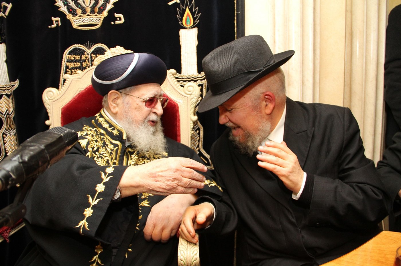 הגר"מ מאזוז עם מרן הגר"ע יוסף