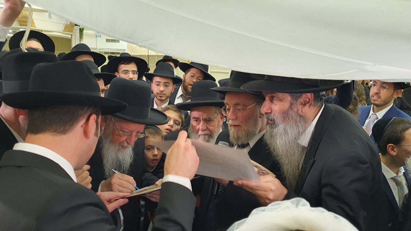 שמחת נישואי נכד הגר"א סאלים עם נכדת הגרש"י זעפראני