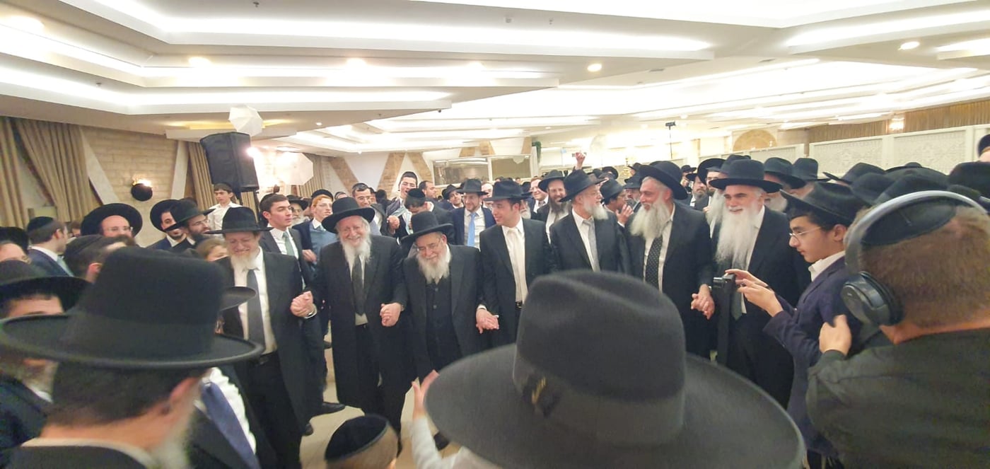 שמחת נישואי נכד הגר"א סאלים עם נכדת הגרש"י זעפראני