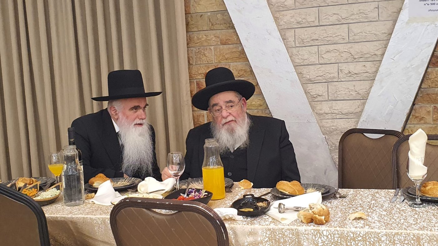 שמחת נישואי נכד הגר"א סאלים עם נכדת הגרש"י זעפראני
