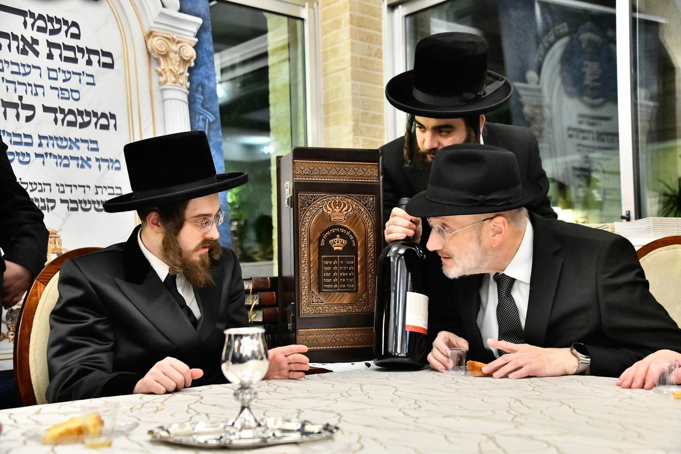 סיום כתיבת ספר תורה בסאדיגורה