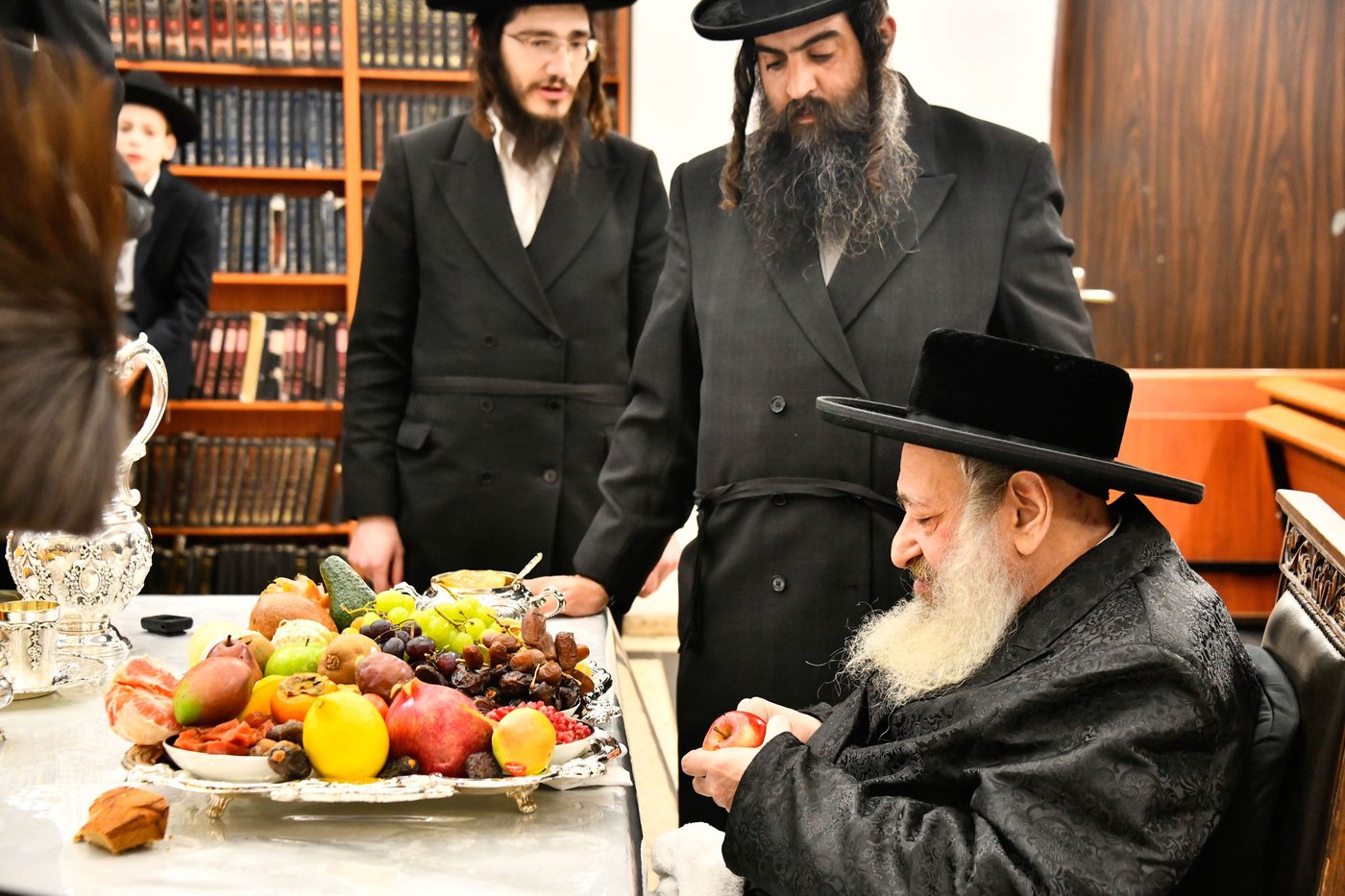 ט"ו בשבט בחצה"ק דעעש