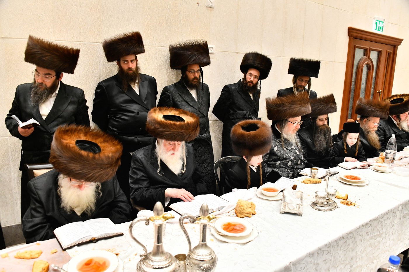 שמחת הבר מצווה לנכד האדמו"רים ממחנובקא בעלזא - ביאלה בני ברק