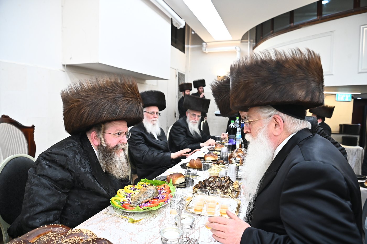 שמחת השבע ברכות בחצה"ק קרעטשניף - תולדות אהרן - קאסוב ויז'ניץ