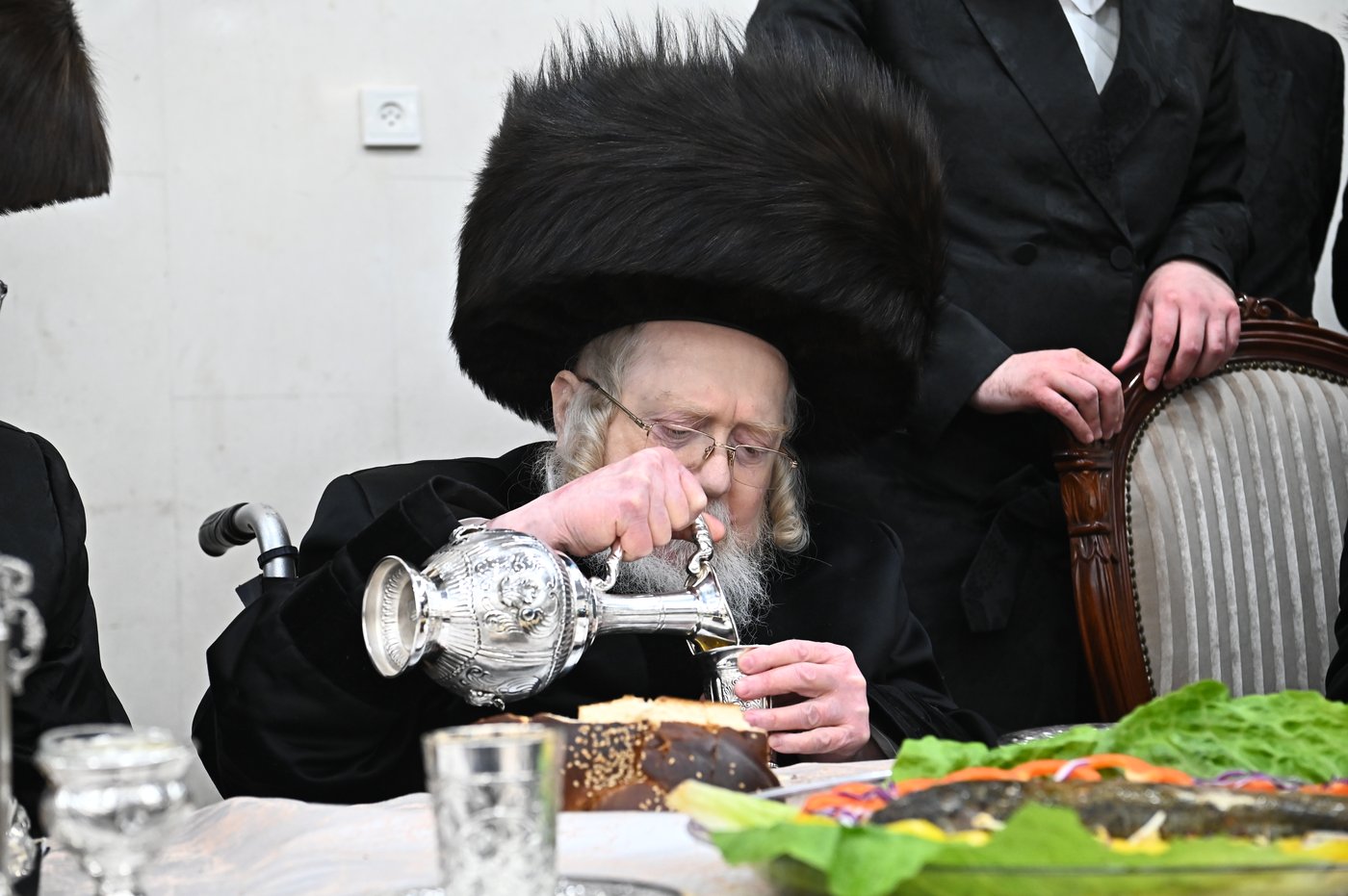 שמחת השבע ברכות בחצה"ק קרעטשניף - תולדות אהרן - קאסוב ויז'ניץ