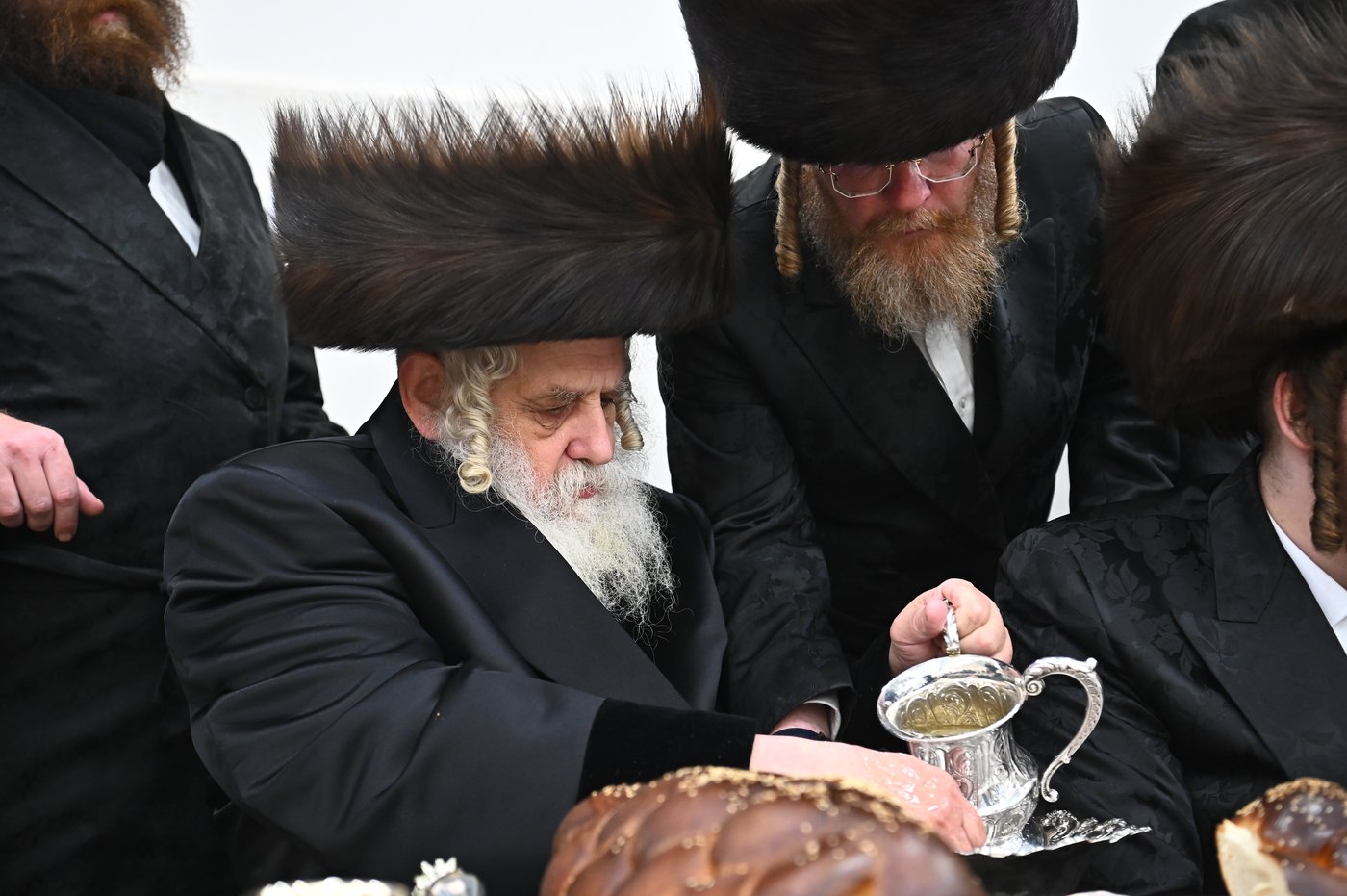 שמחת השבע ברכות בחצה"ק קרעטשניף - תולדות אהרן - קאסוב ויז'ניץ