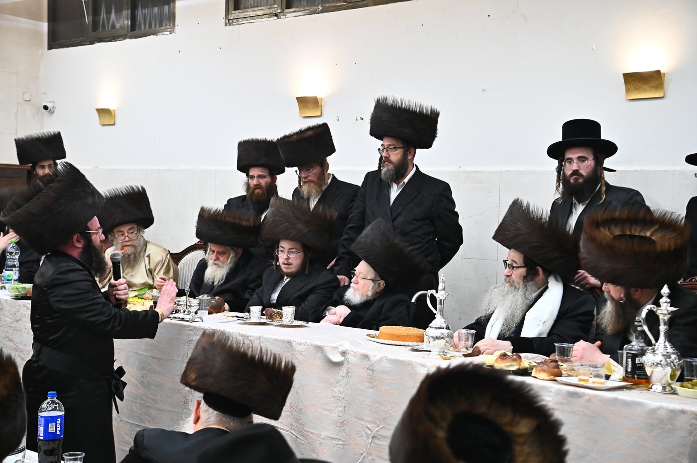 שמחת השבע ברכות בחצה"ק קרעטשניף - תולדות אהרן - קאסוב ויז'ניץ