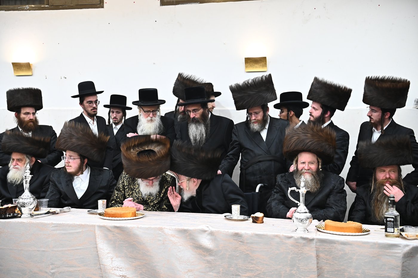 שמחת השבע ברכות בחצה"ק קרעטשניף - תולדות אהרן - קאסוב ויז'ניץ