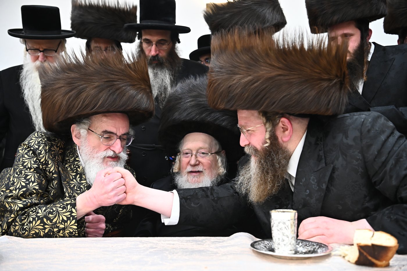 שמחת השבע ברכות בחצה"ק קרעטשניף - תולדות אהרן - קאסוב ויז'ניץ