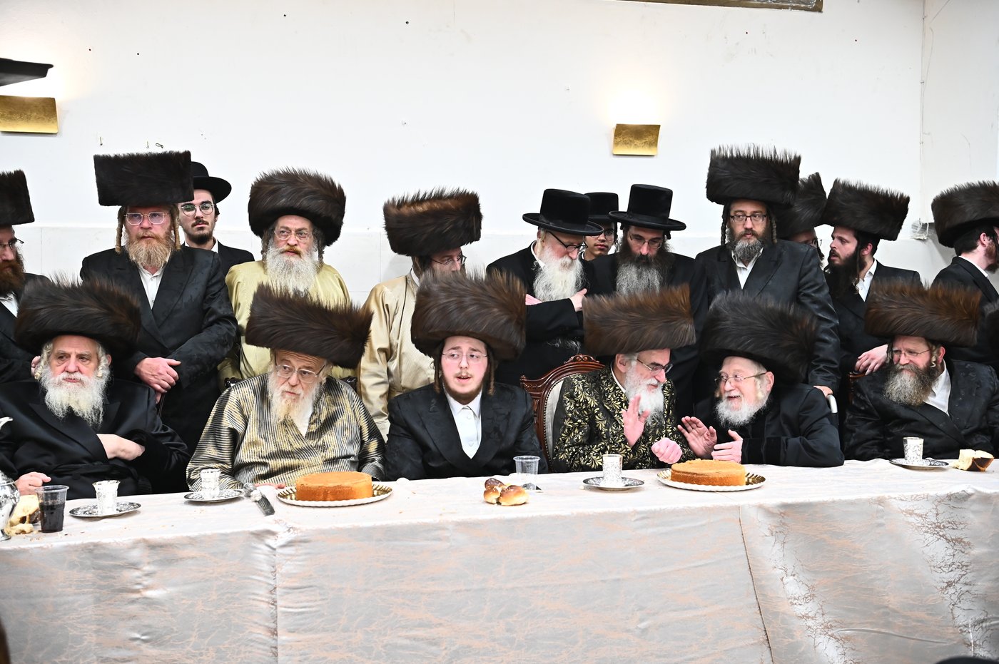 שמחת השבע ברכות בחצה"ק קרעטשניף - תולדות אהרן - קאסוב ויז'ניץ