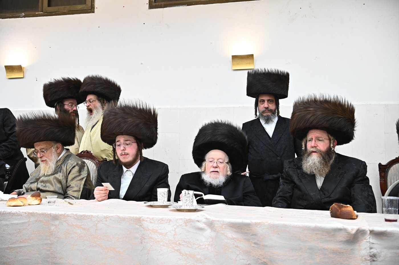 שמחת השבע ברכות בחצה"ק קרעטשניף - תולדות אהרן - קאסוב ויז'ניץ