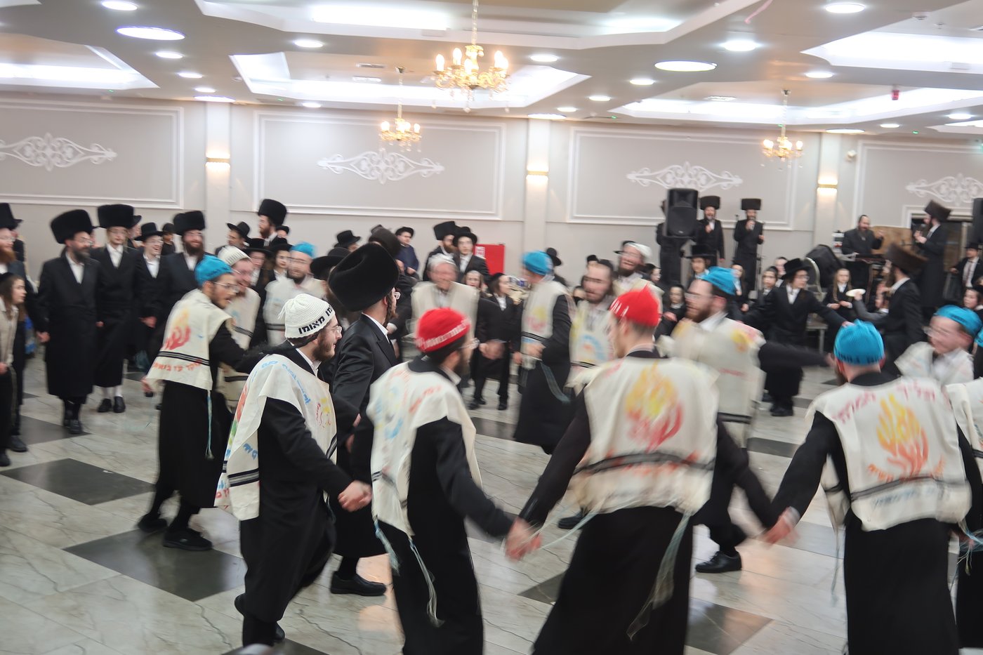 שמחת נישואי נכד גאב"ד מאקאווא