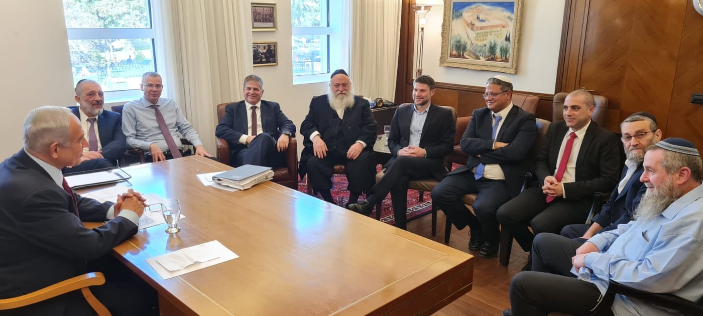 ראשי הקואליציה בימים טובים יותר עם רה"מ נתניהו