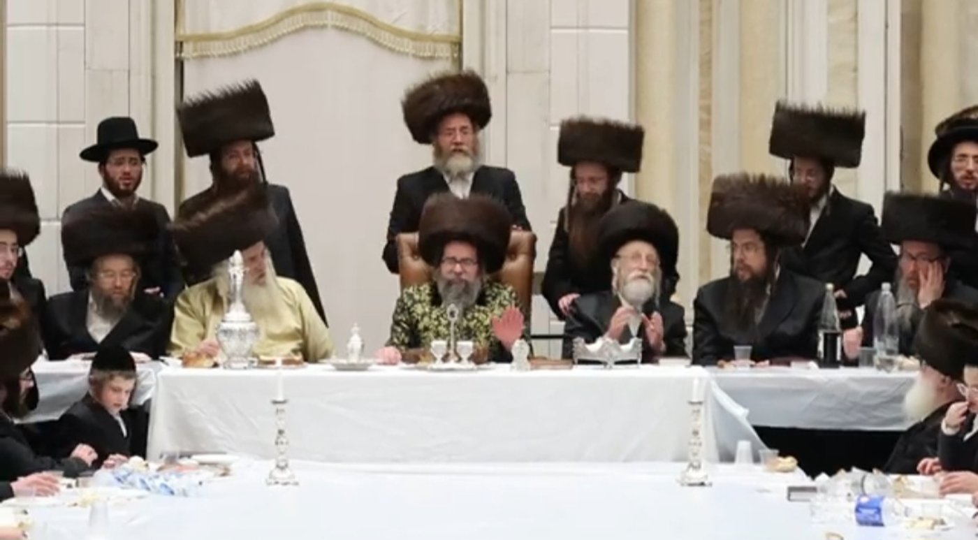 האדמו"ר מסקולען ירושלים במלווה מלכה בבית שמש