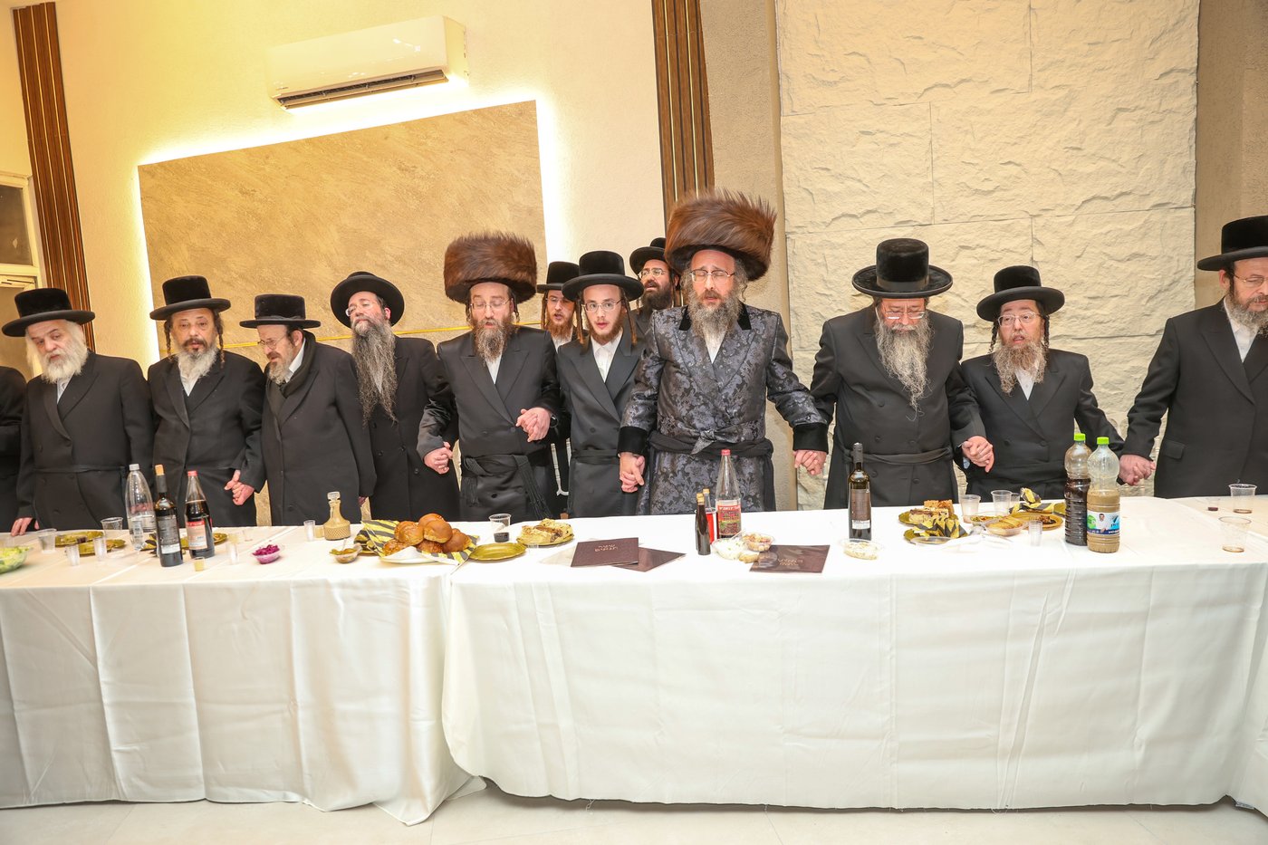 שמחת אירוסי בן האדמו"ר מביאלא בית שמש