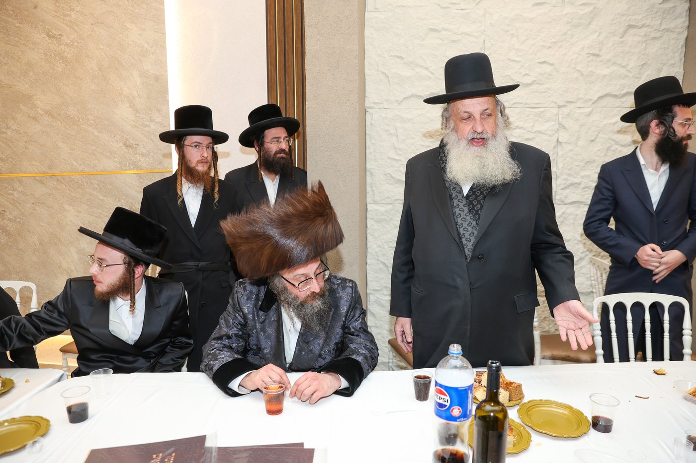 שמחת אירוסי בן האדמו"ר מביאלא בית שמש