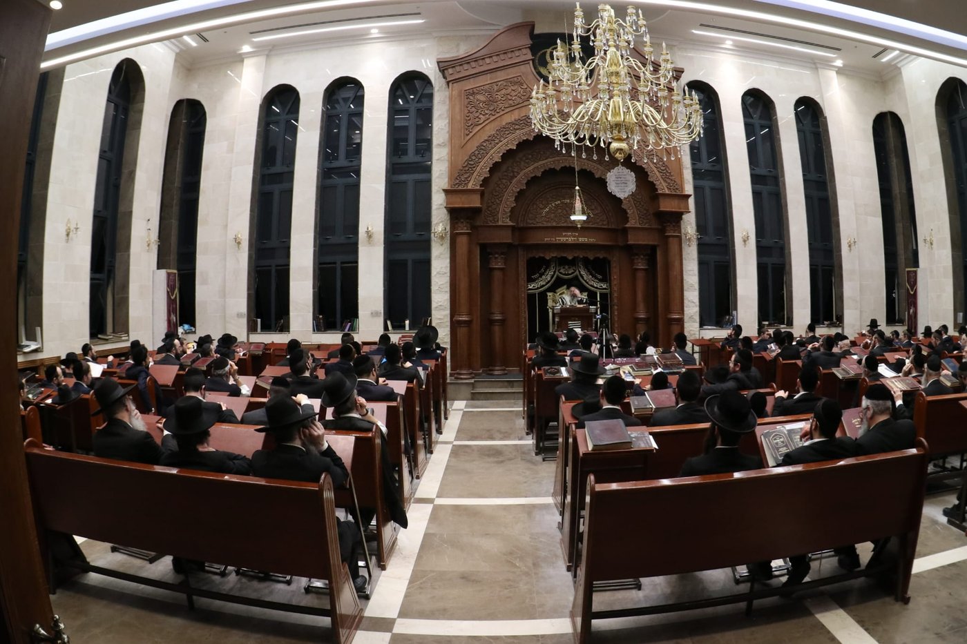 עצרת הספד על הגאון רבי זאב ברלין זצ"ל, בהיכל ישיבת 'גאון יעקב'