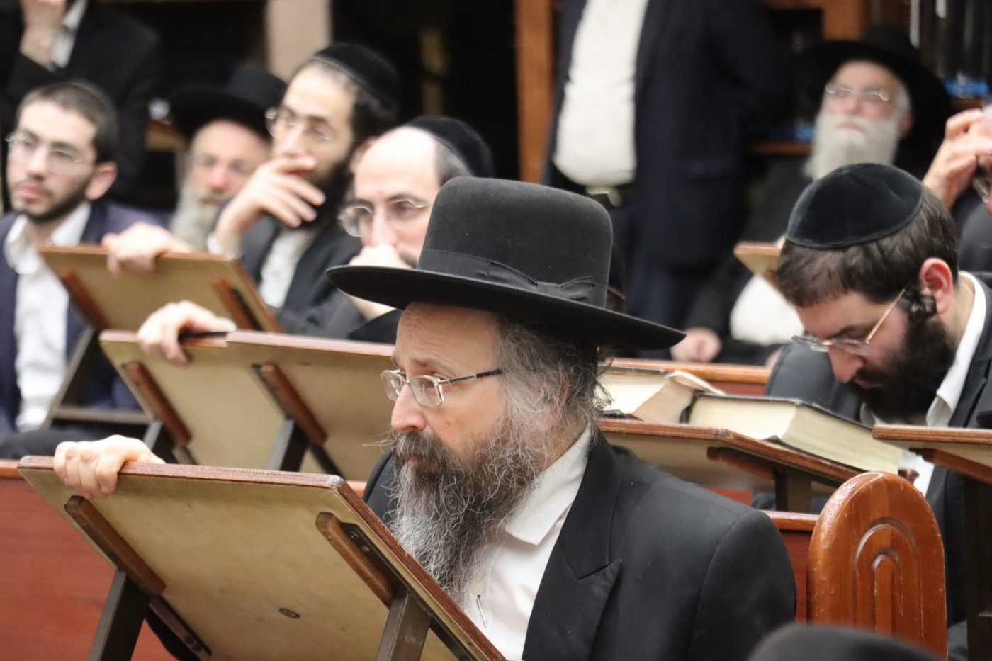 עצרת הספד על הגאון רבי זאב ברלין זצ"ל, בהיכל ישיבת 'גאון יעקב'