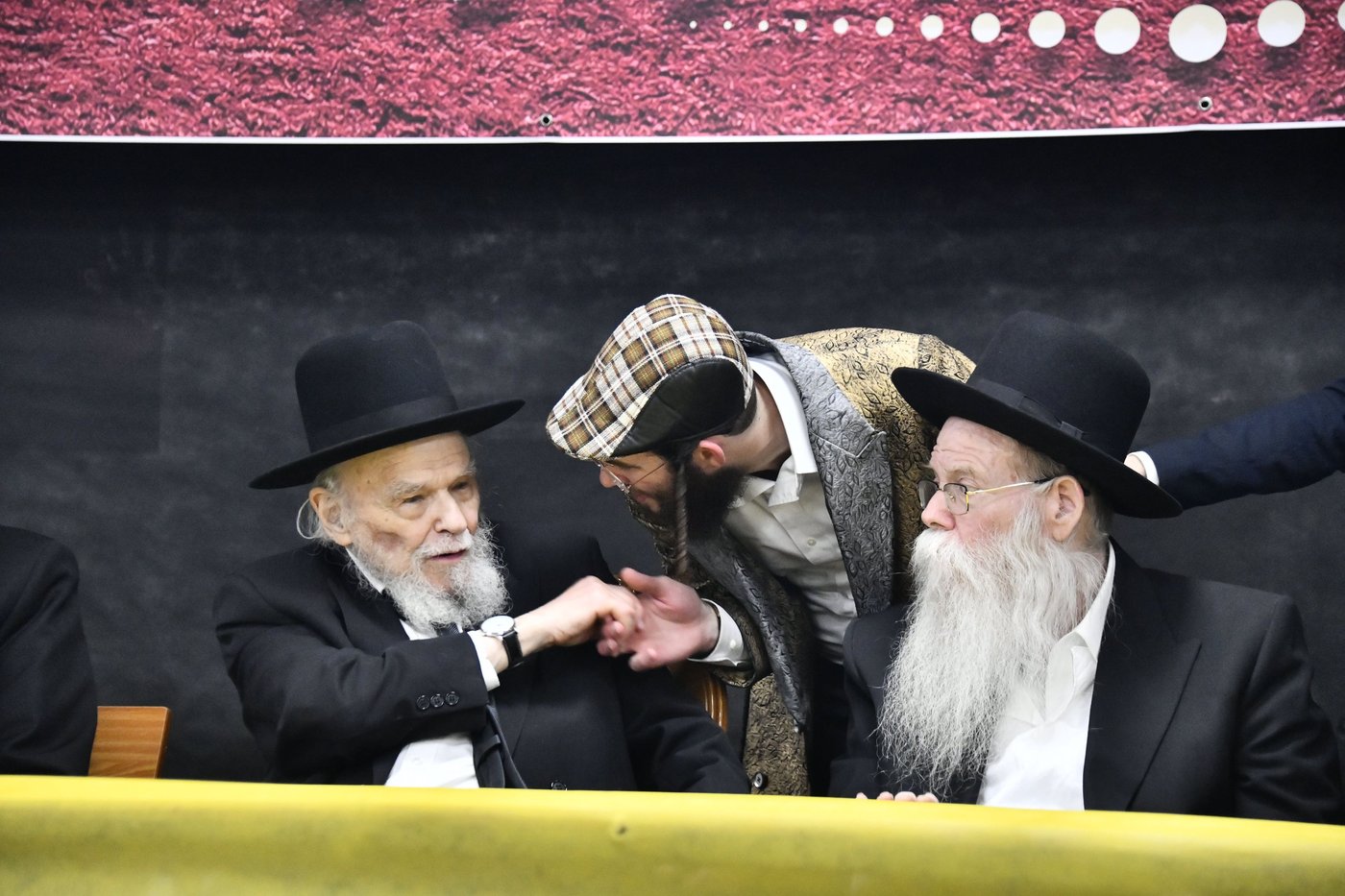 ליל פורים אצל הגאון רבי משה הלל הירש