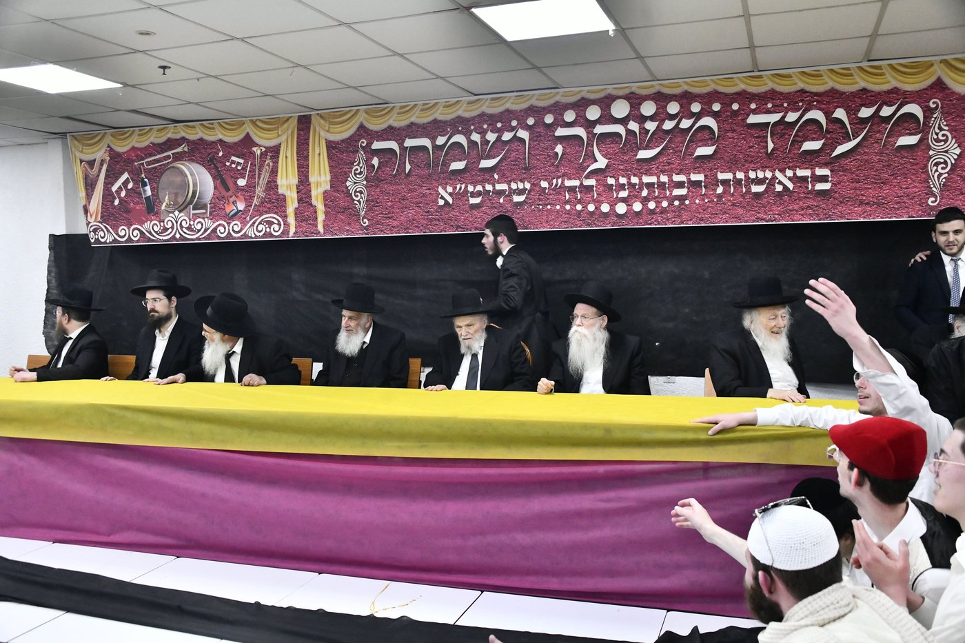 ליל פורים אצל הגאון רבי משה הלל הירש