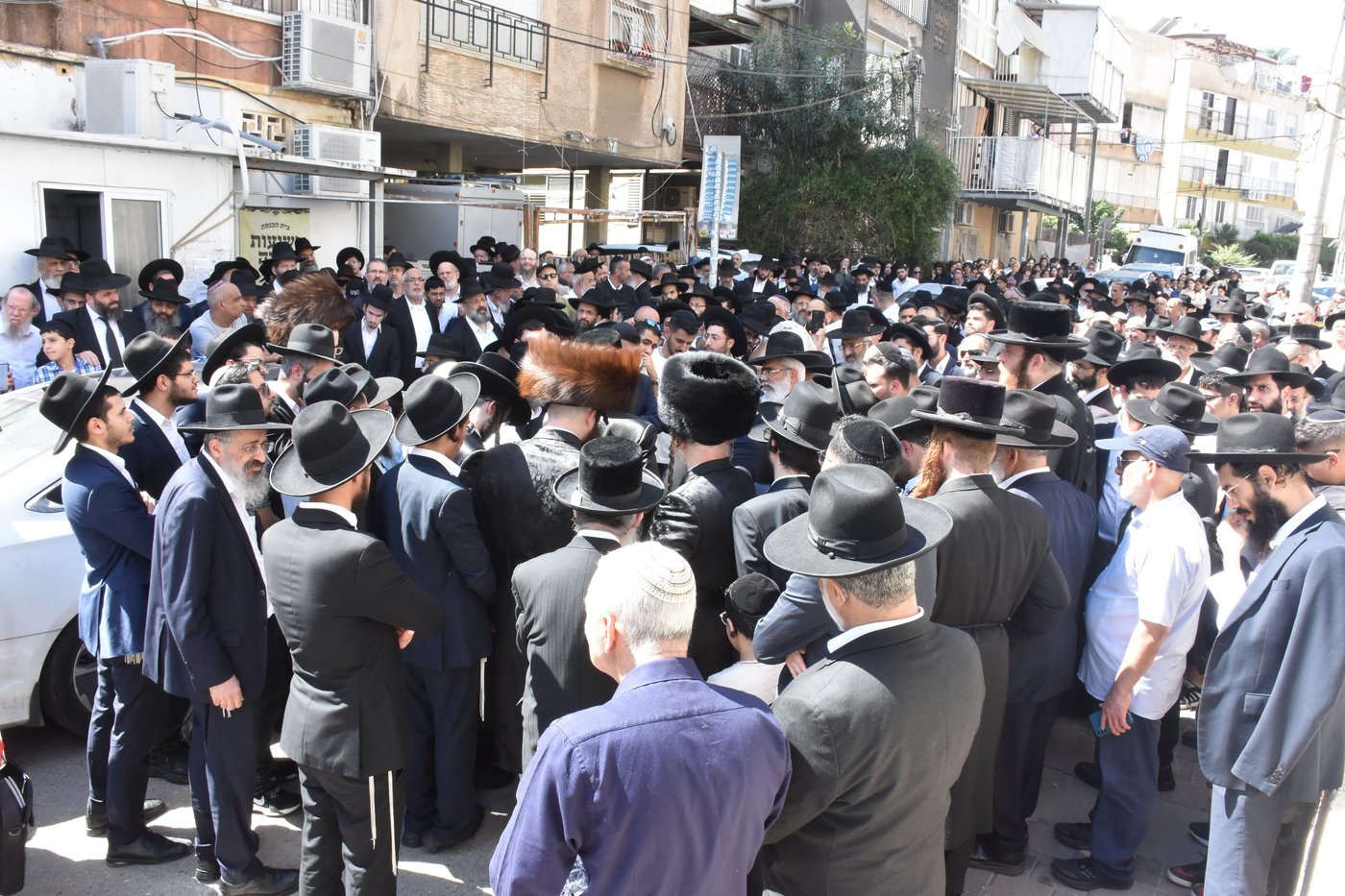 מסע הלווית הרה"ג רבי יחיאל תם זצ"ל