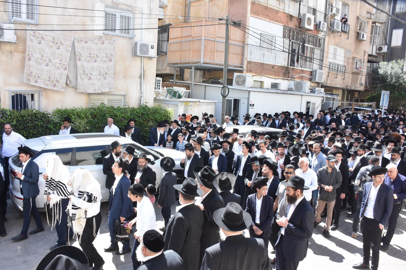 מסע הלווית הרה"ג רבי יחיאל תם זצ"ל
