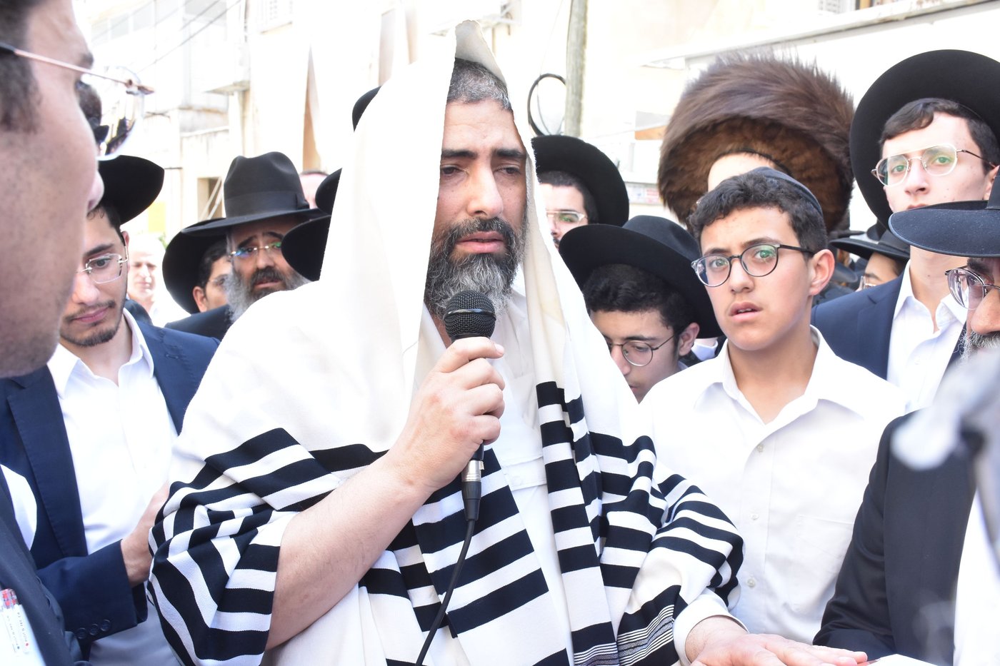 מסע הלווית הרה"ג רבי יחיאל תם זצ"ל