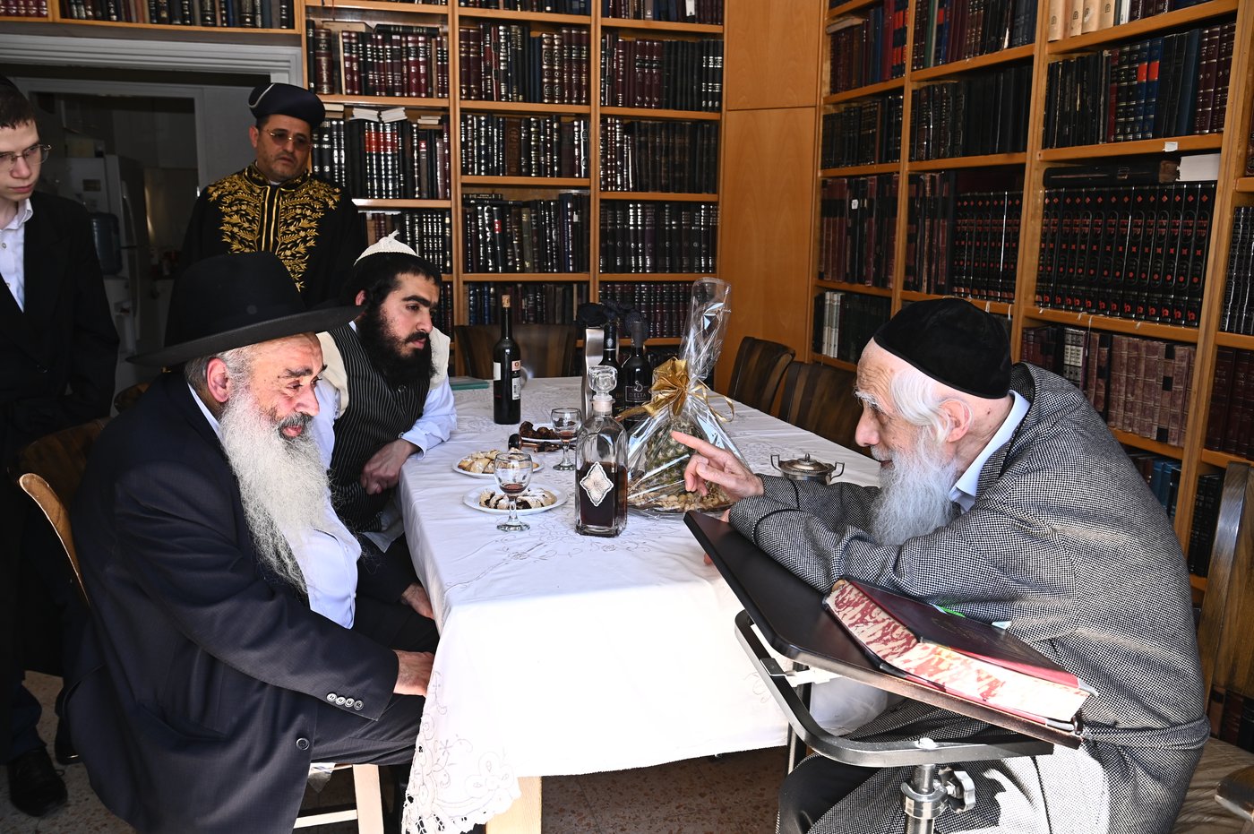 פורים אצל הגאון הרב יהודה כהן