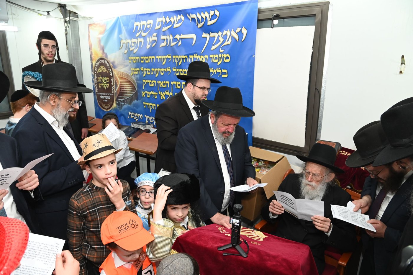 פורים אצל הגאון רבי שמעון גלאי