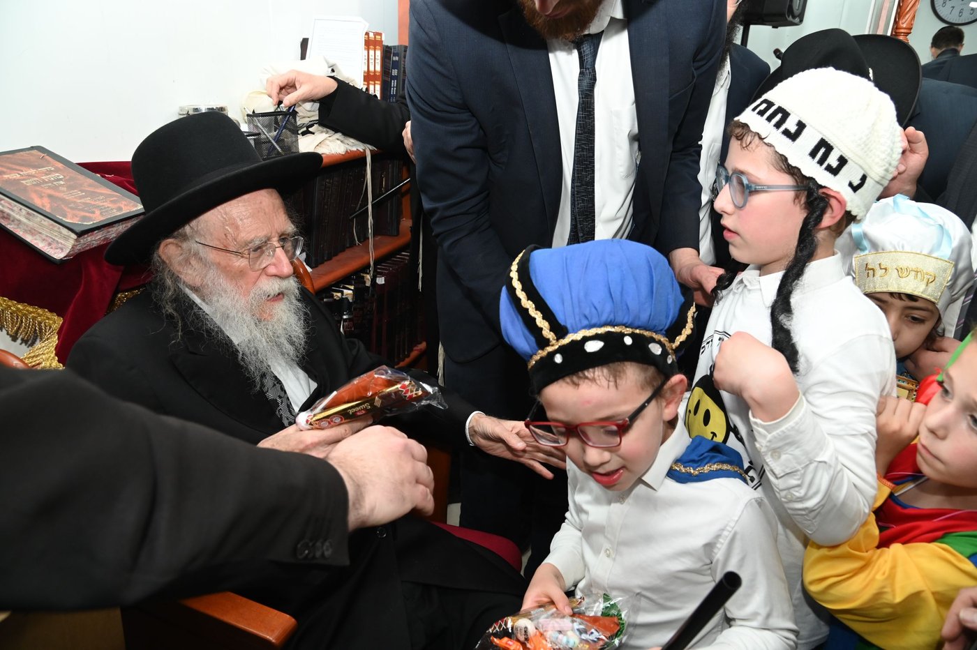 פורים אצל הגאון רבי שמעון גלאי