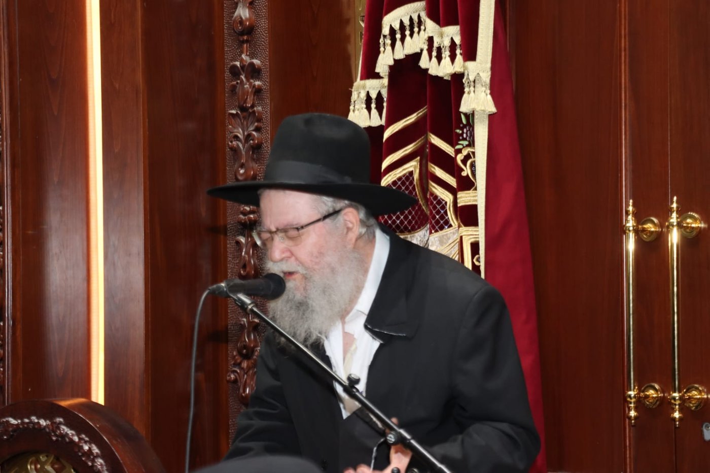 מסע הלוויית הגאון רבי נחמן פלונצ'ק זצ"ל