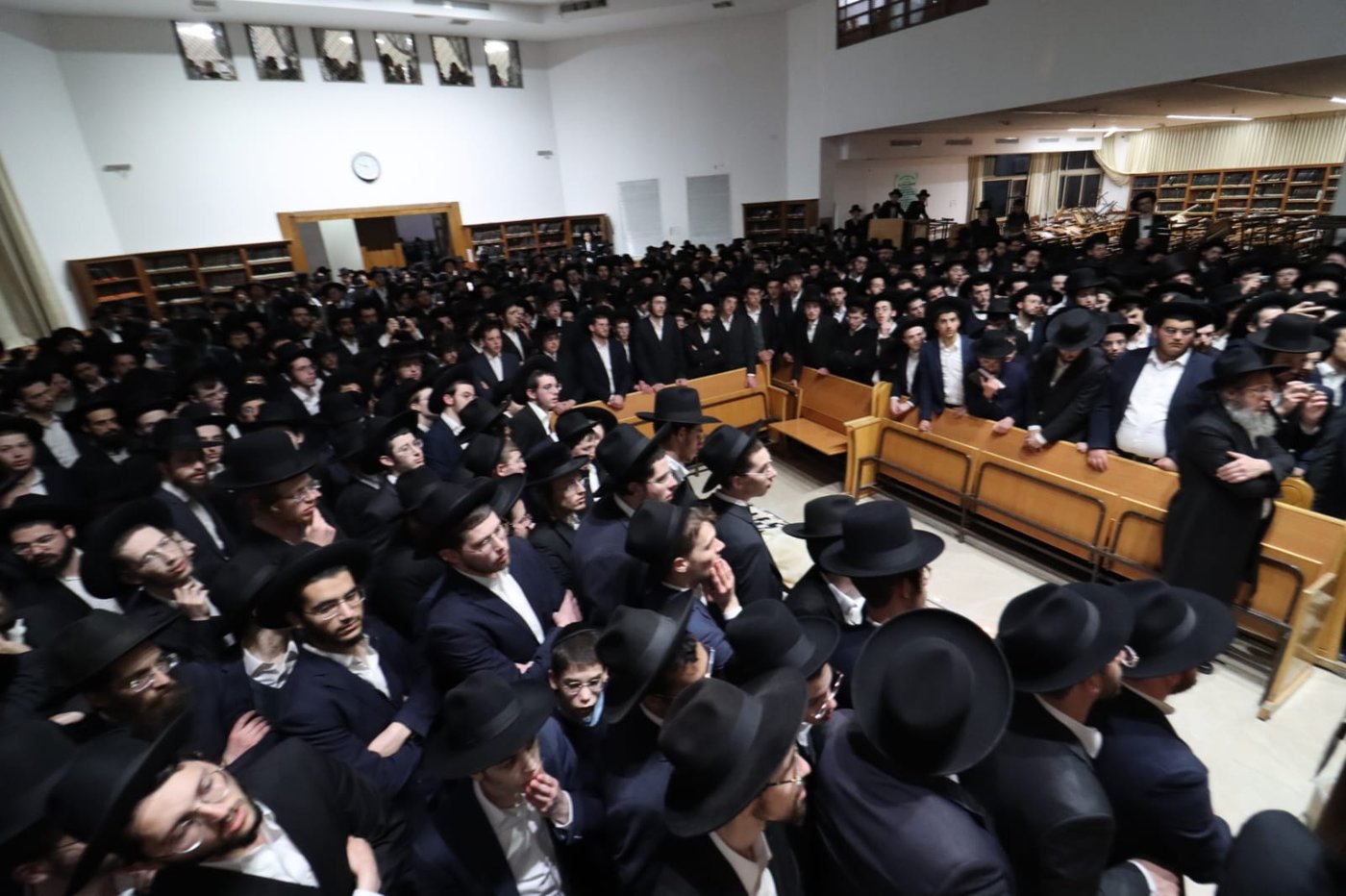 מסע הלוויית הגאון רבי נחמן פלונצ'ק זצ"ל