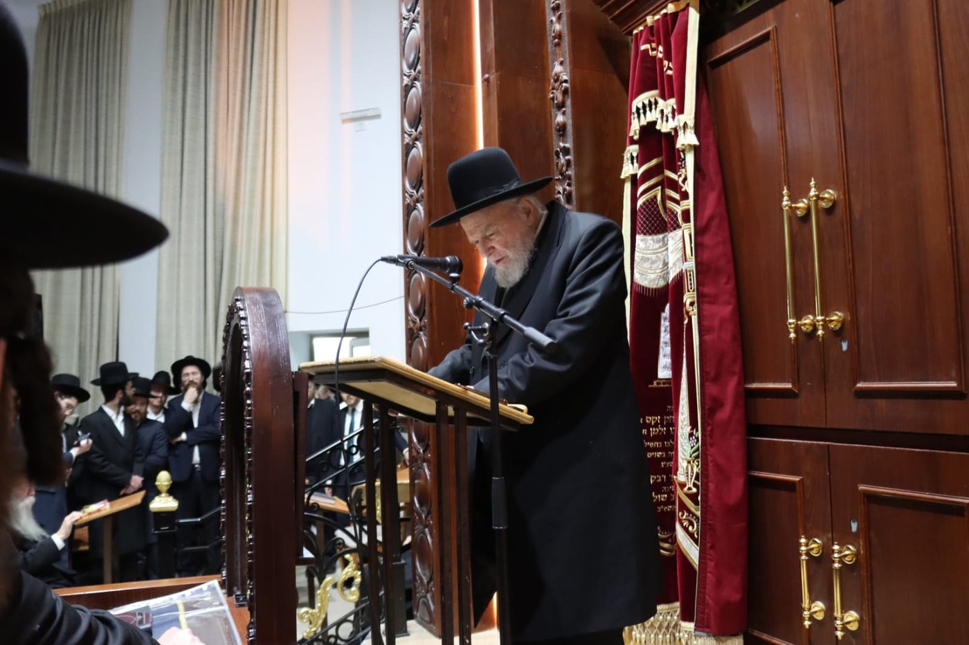 מסע הלוויית הגאון רבי נחמן פלונצ'ק זצ"ל