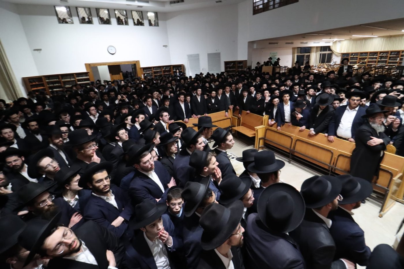 מסע הלוויית הגאון רבי נחמן פלונצ'ק זצ"ל