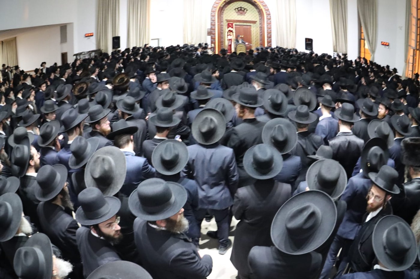 מסע הלוויית הגאון רבי נחמן פלונצ'ק זצ"ל
