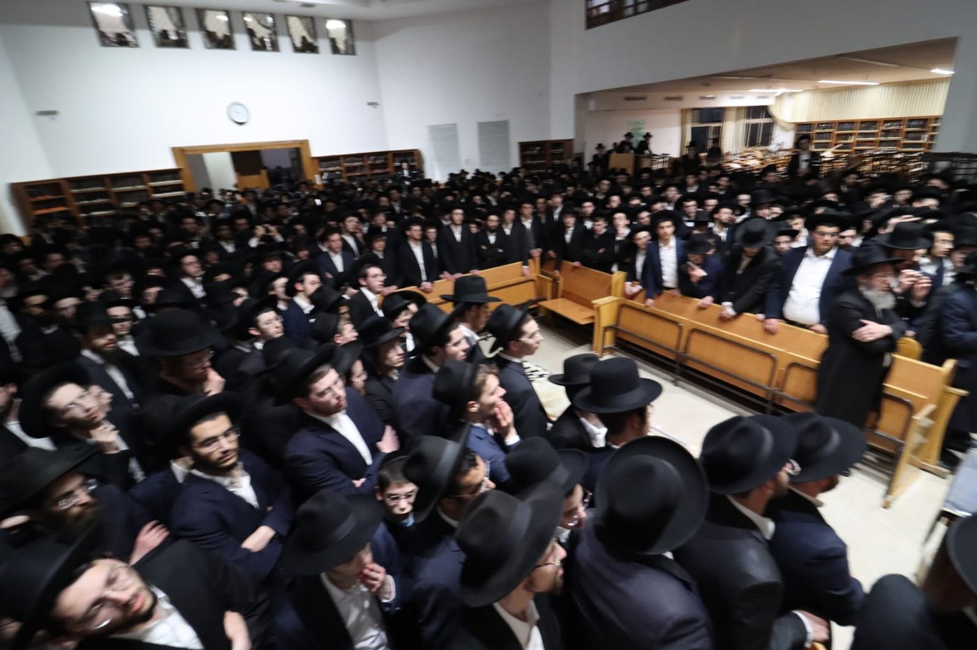 מסע הלוויית הגאון רבי נחמן פלונצ'ק זצ"ל