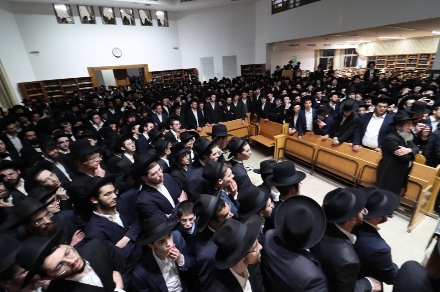 מסע הלוויית הגאון רבי נחמן פלונצ'ק זצ"ל