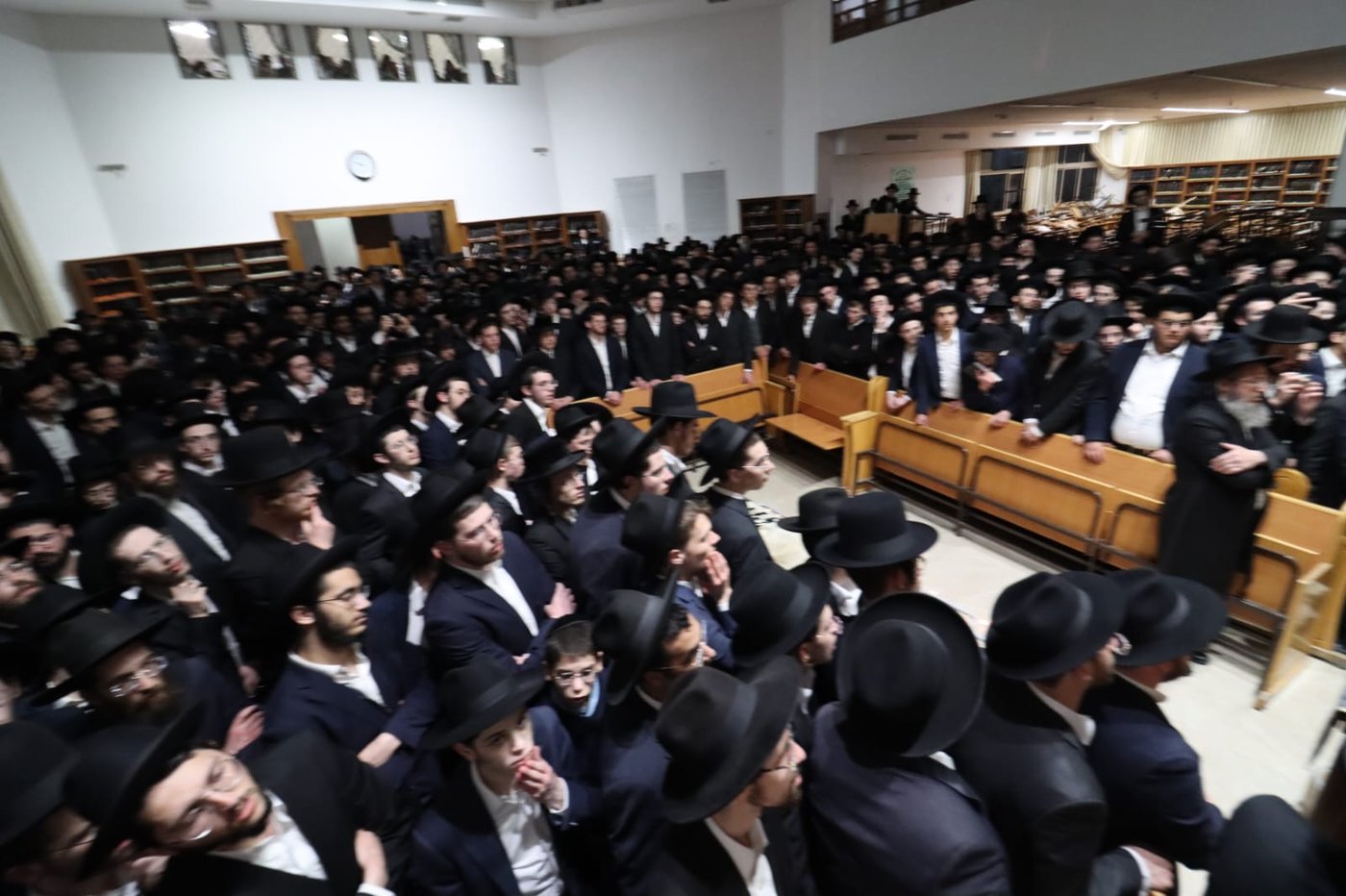 מסע הלוויית הגאון רבי נחמן פלונצ'ק זצ"ל