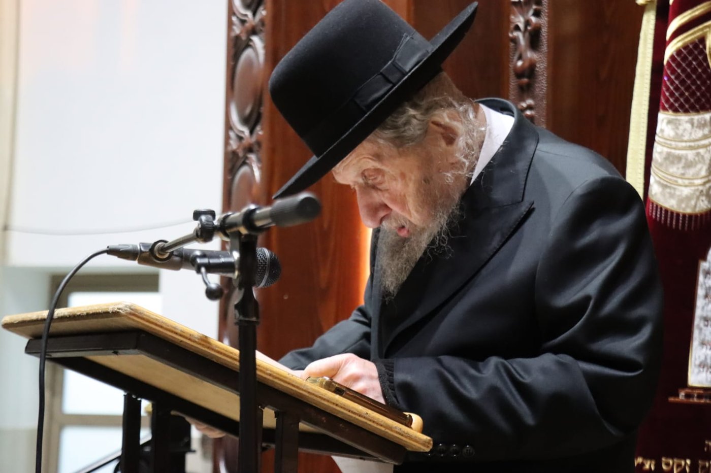 מסע הלוויית הגאון רבי נחמן פלונצ'ק זצ"ל